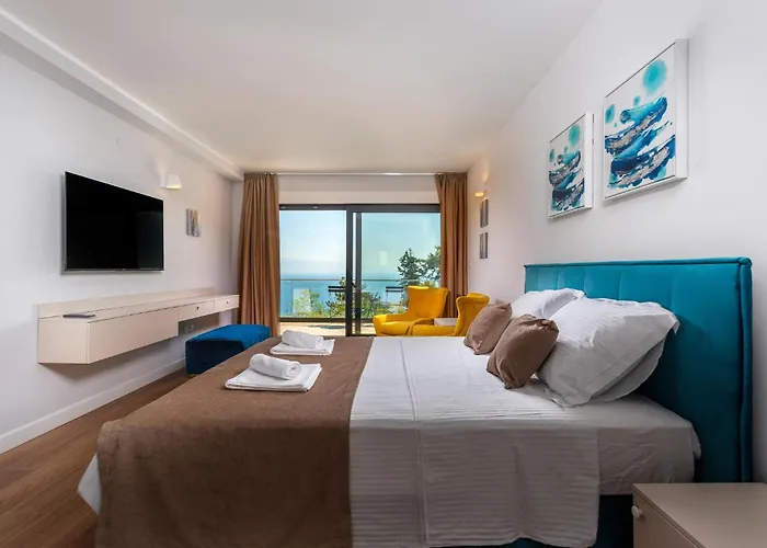 Vakantiehuis Beautiful In With Wifi Opric
